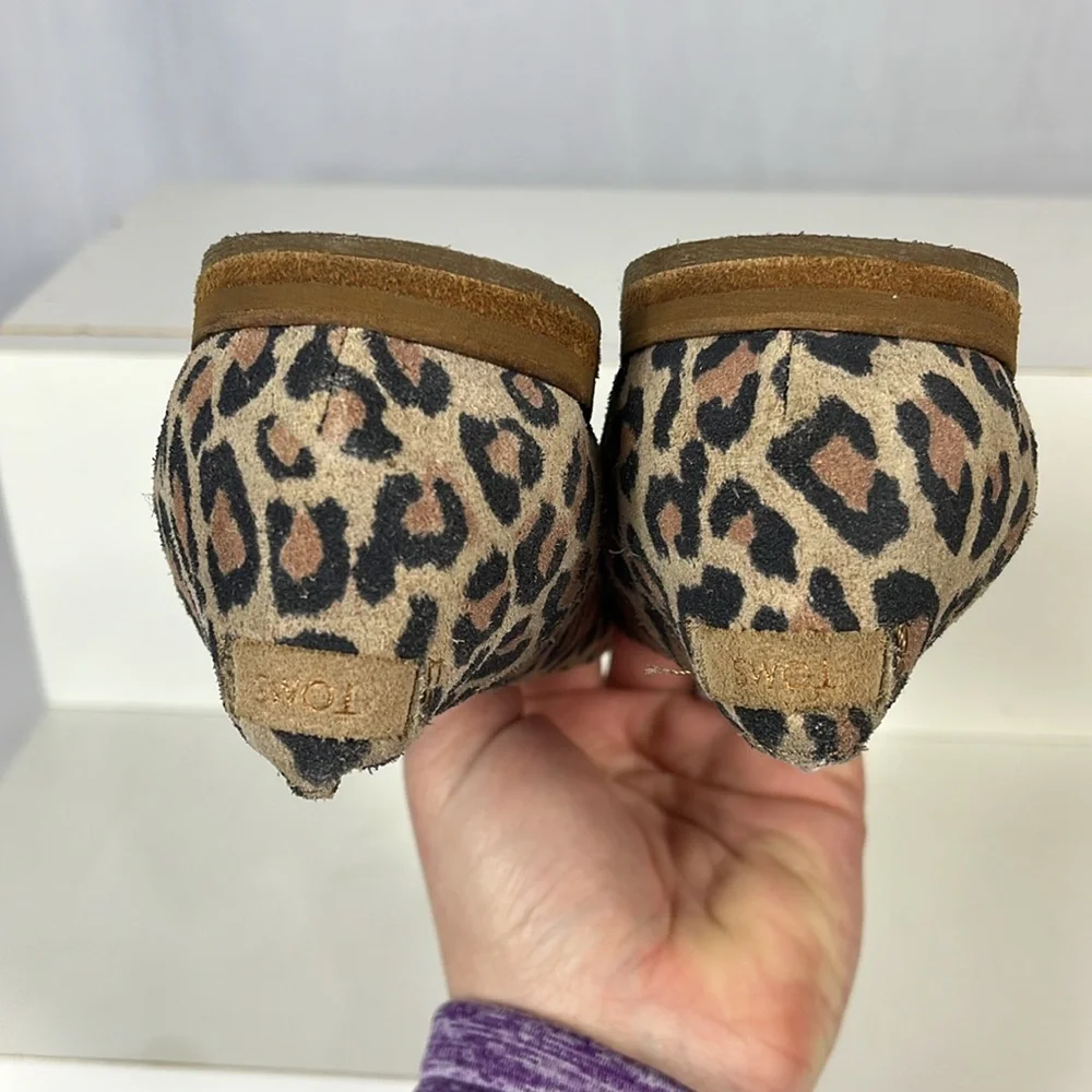 Toms Julie Leopard Print‎ Suede Ballet Flat in Desert Tan.